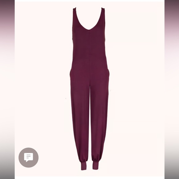 NWT Lively All Day Jumpsuit Romper Jogger V-neck Cozy Pockets Plum Size SMALL - Picture 4 of 5